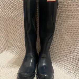 Hunter Navy Blue Tall Rain Boots.